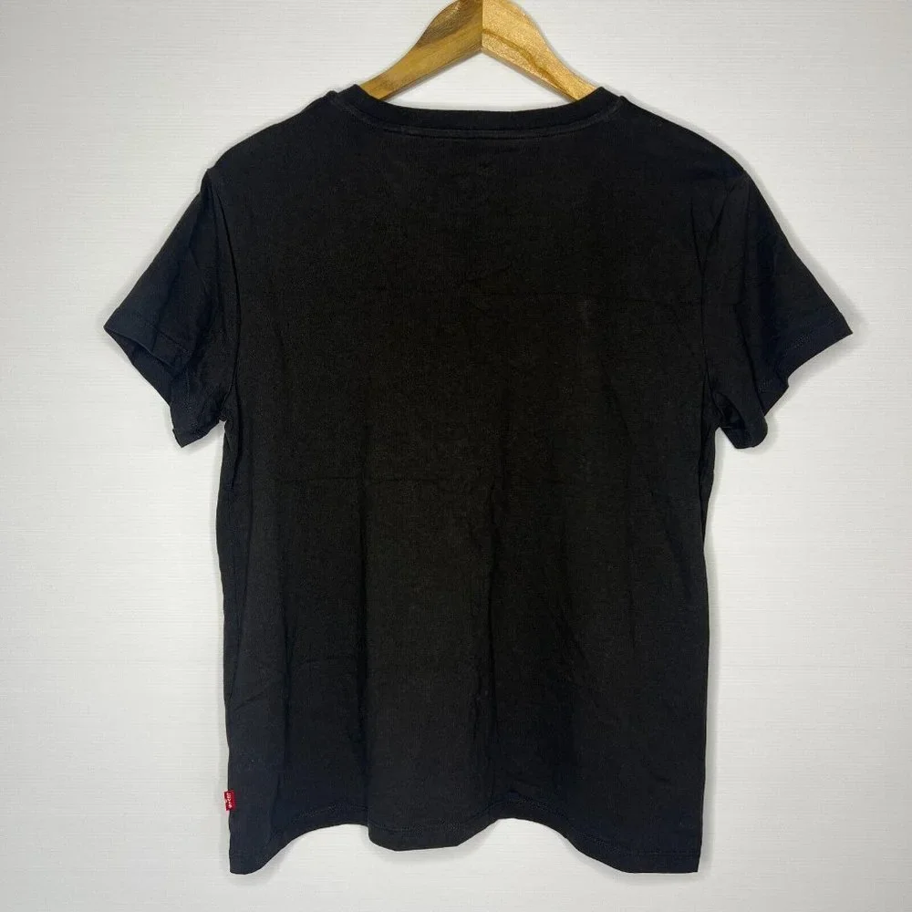 COPY - Levi's T-Shirt Mens Size Medium M V Style Logo Embroidered Short Sleeve … - Picture 5 of 6